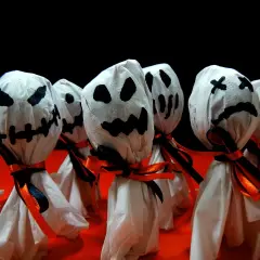 Jak łatwo zrobić strój ducha dla dzieci – prosty sposób na Halloween