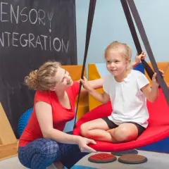 Czym jest terapia integracji sensorycznej i jak może pomóc twojemu dziecku?