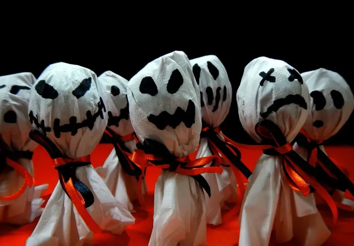 Jak łatwo zrobić strój ducha dla dzieci – prosty sposób na Halloween
