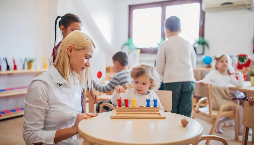 Ile kosztuje prywatne przedszkole? Sprawdź ceny i oszczędź na edukacji dziecka