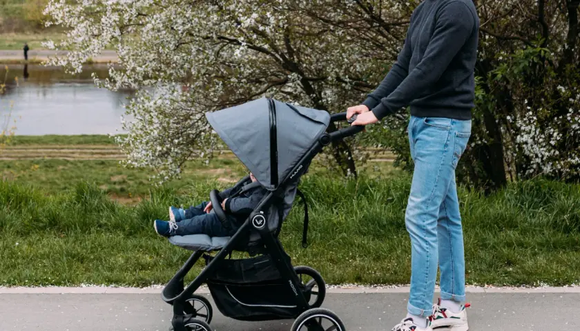 Kiedy kupić wózek dla dziecka? Uniknij błędów i wybierz najlepszy moment!